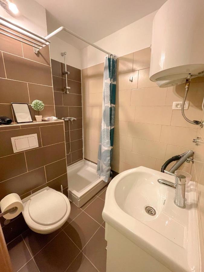 Veronica Rooms, אופטיה מראה חיצוני תמונה