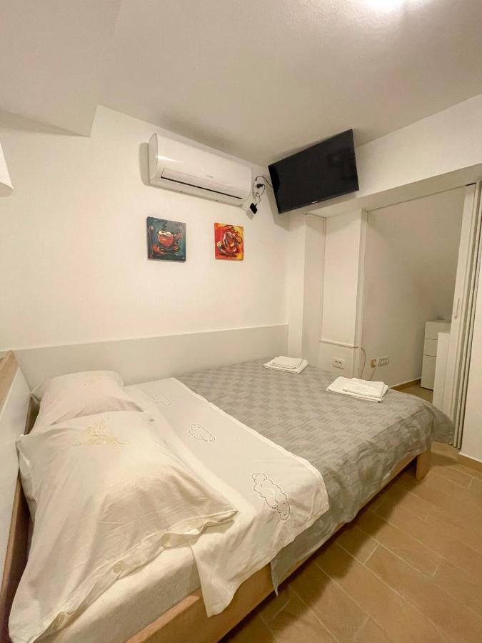 Veronica Rooms, אופטיה מראה חיצוני תמונה